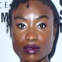 Adele Oni Desnuda