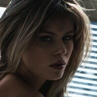 Alyssa Autumn Desnuda