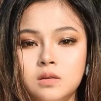 Angeli Khang Desnuda