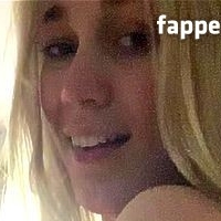 BabyRomsie Desnuda
