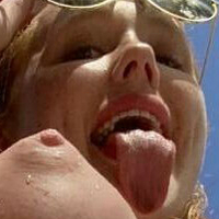 Bambie Doe Desnuda