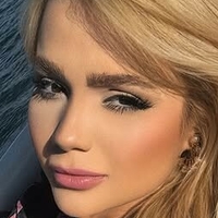 Debora Julia Desnuda