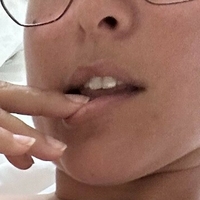 Dot_Dot_Dot Desnuda
