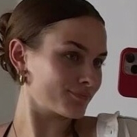 Emilia Peter Desnuda