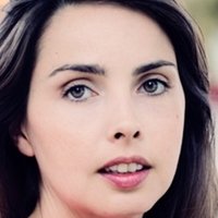 Emilie Cazenave Desnuda