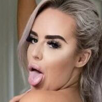 Emily James Ward Desnuda