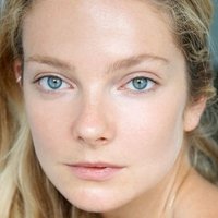 Eniko Mihalik Desnuda