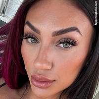 Fit_Ch3ll Desnuda
