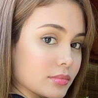 Ivana Alawi Desnuda