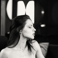 Julia Zu Desnuda