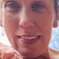 Julie Beans Desnuda