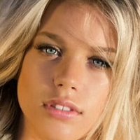 Kaylyn Slevin Desnuda