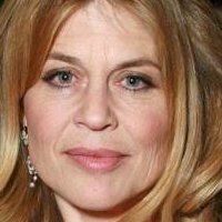 Linda Hamilton Desnuda
