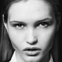 Liv Mathis Desnuda