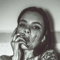 Liz Oliver Desnuda