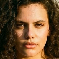 Maria Eduarda Corrêa Desnuda