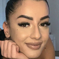 Medeea_Larisa Desnuda