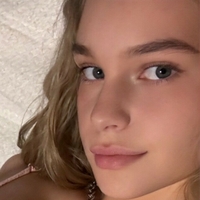 nicolemiller Desnuda