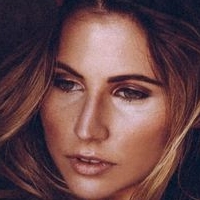 Olivia Pougnet Desnuda
