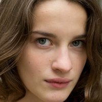 Rebecca Marder Desnuda