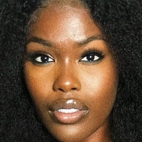 Tanerelle Desnuda