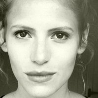 Yaara Pelzig Desnuda